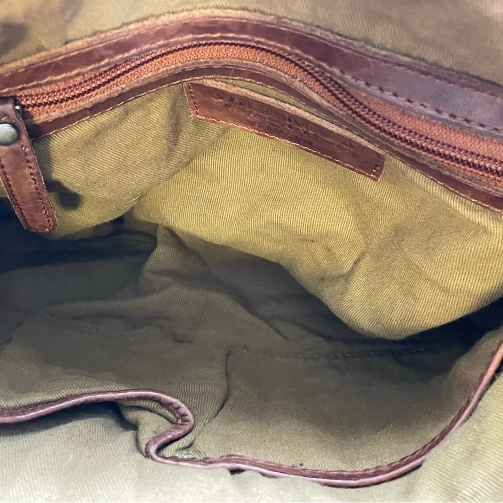 Elegant Brown Woven Leather Crossbody Bag - Picture 3 of 3